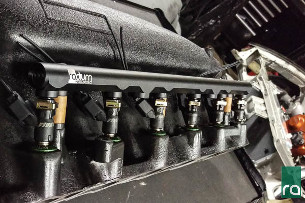Radium Top Feed Conversion Fuel Rail image 3