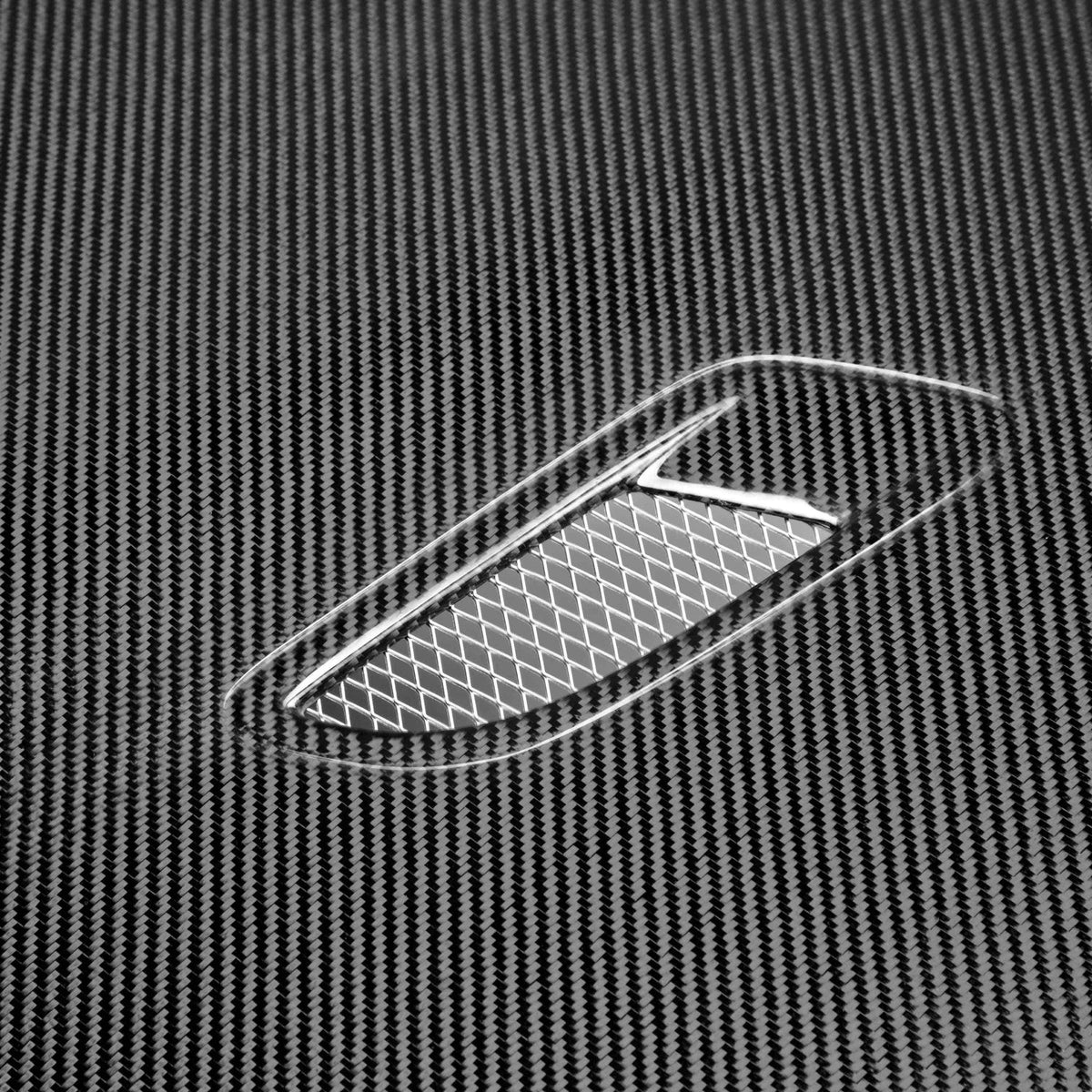 Seibon BM-Style Carbon Fibre Hood HD1213BMWF30-BM image 3