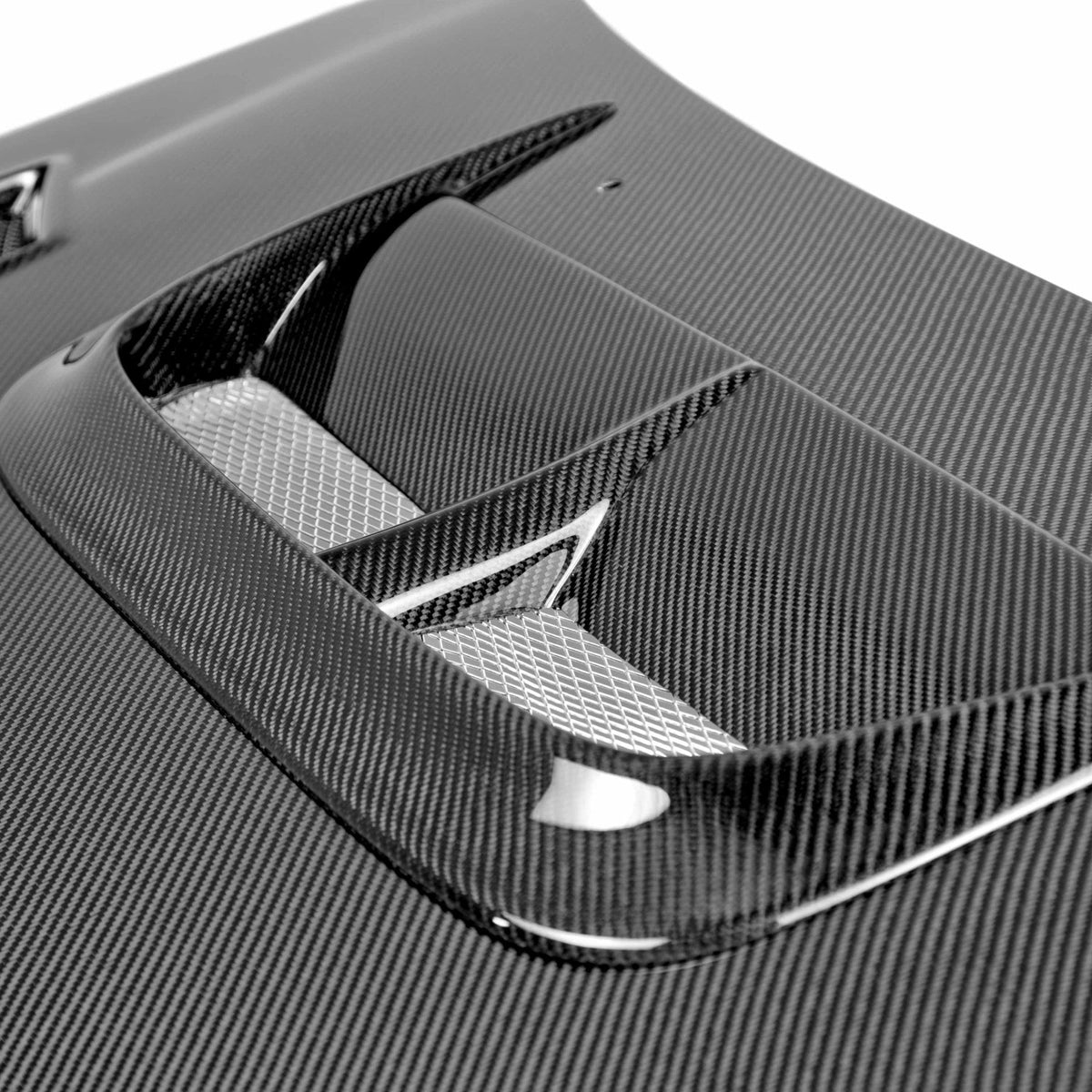 Seibon CW-Style Carbon Fibre Hood image 3