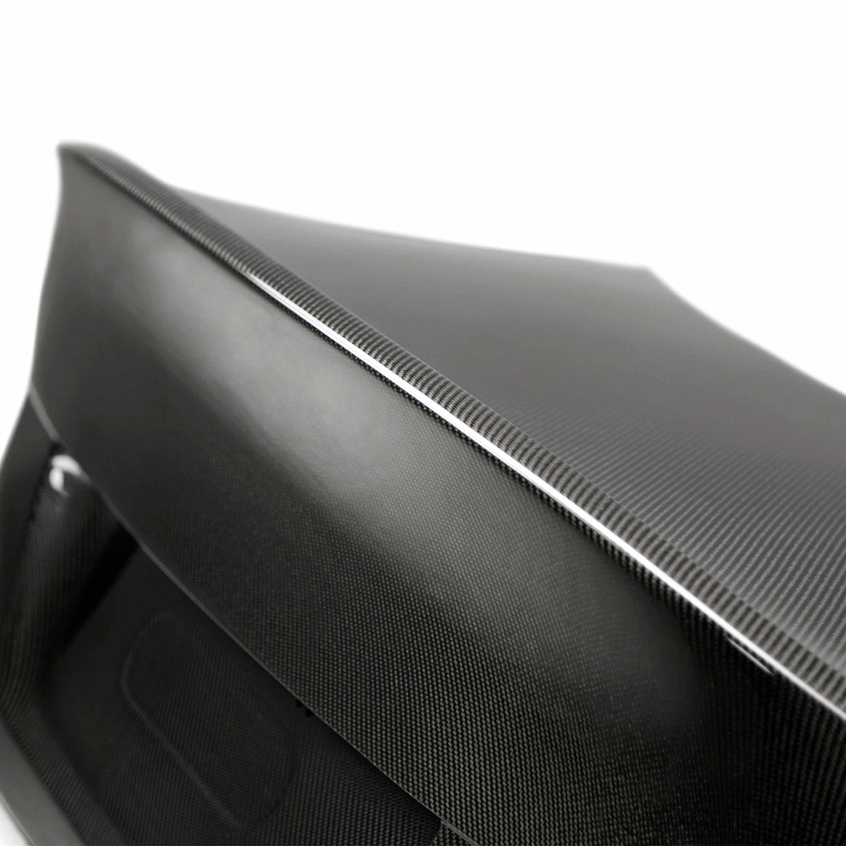 Seibon CSL-Style Carbon Fibre Trunk Lid — BMW 5 Series E60/M5 E60 04-10 TL0407BMWE60-C